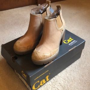 Catapilliar. “CAT” women’s Megs canvas boots